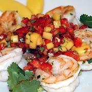 Seared prawns with mango strawberry salsa